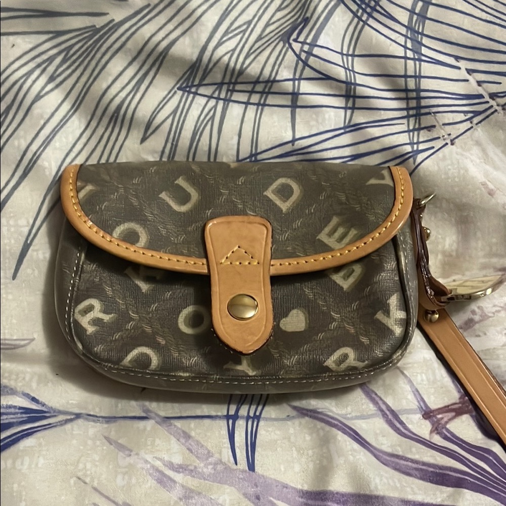 Dooney and Bourke Women's Wristlet
